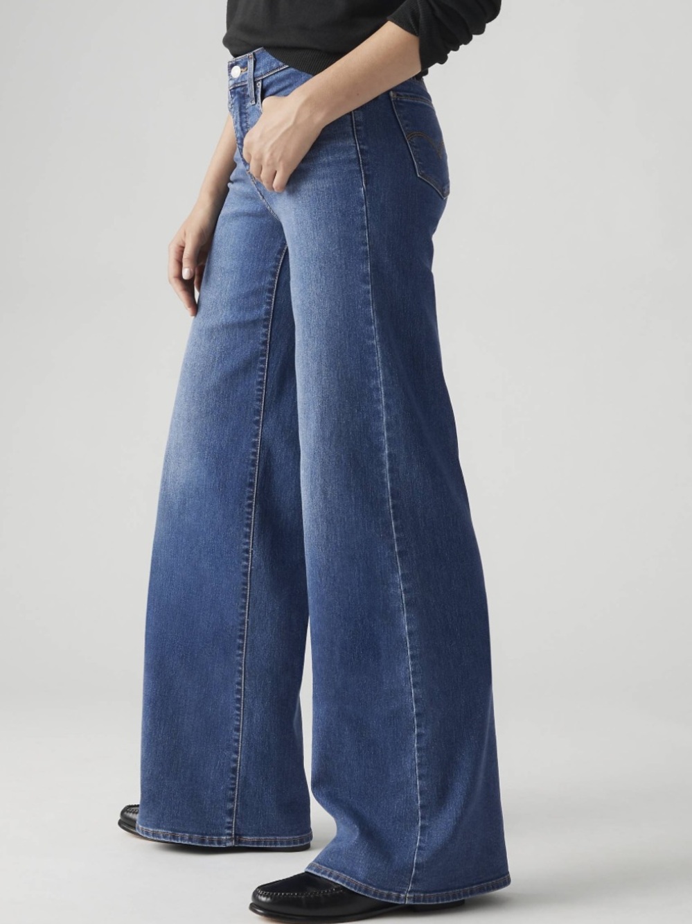 Levi's Wide Leg High-Rise Jeans — Classic Blue Denim